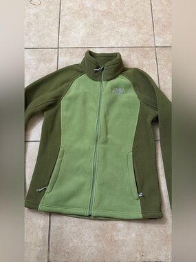 The North Face Women's Two-Tone Olive & Moss Green Fleece Jacket